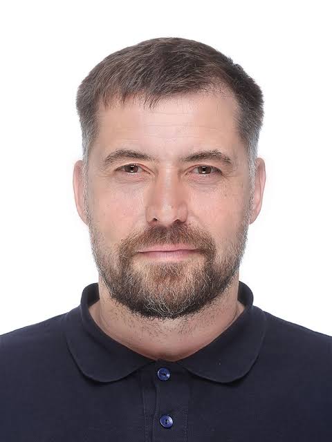 Портрет Аминова Дамира Хасановича, заместителя руководителя отдела сопровождения